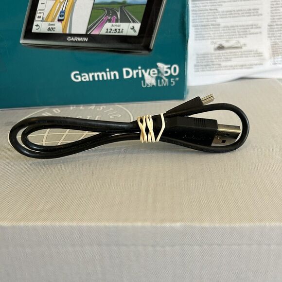 Garmin Drive 50 USA LM 5" Touchscreen GPS OEM Cords & Mount Bundle Tested EUC - Picture 9 of 16